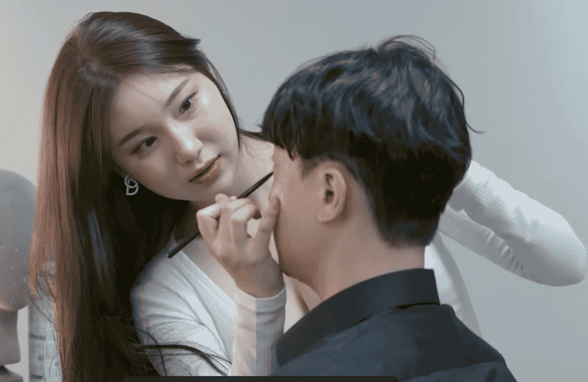 【短剧】韩国短剧《性感的化妆师》用荷尔蒙在化妆吧，太诱人了！循环刷了好几遍！【1.2G】